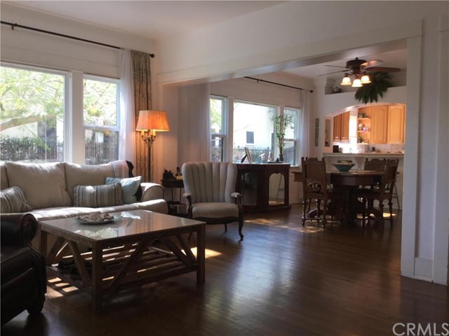 35 Cherry Avenue, Long Beach, CA 90802