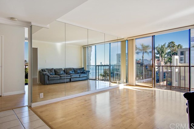 1750 E Ocean Blvd, Long Beach, United States 90802
