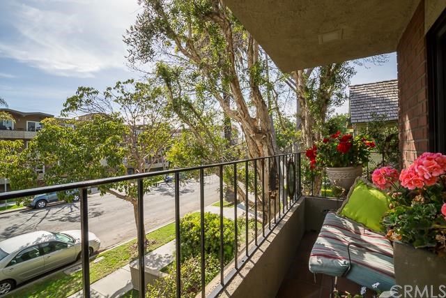 2319 East 2nd Street, Long Beach, CA 90803