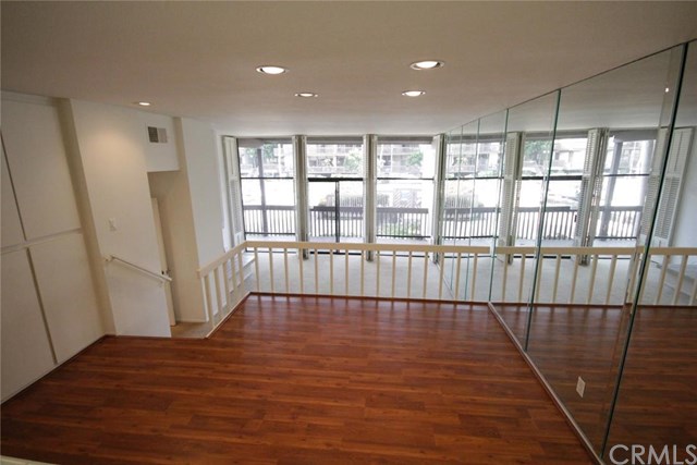 6120Marina Pacifica DrN, Long Beach, United States 90803