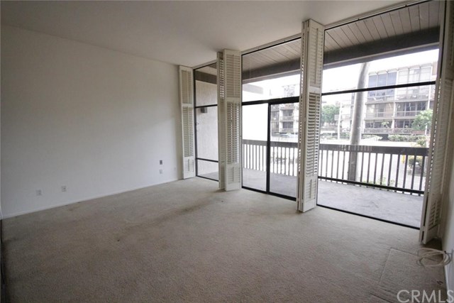 6120Marina Pacifica DrN, Long Beach, United States 90803