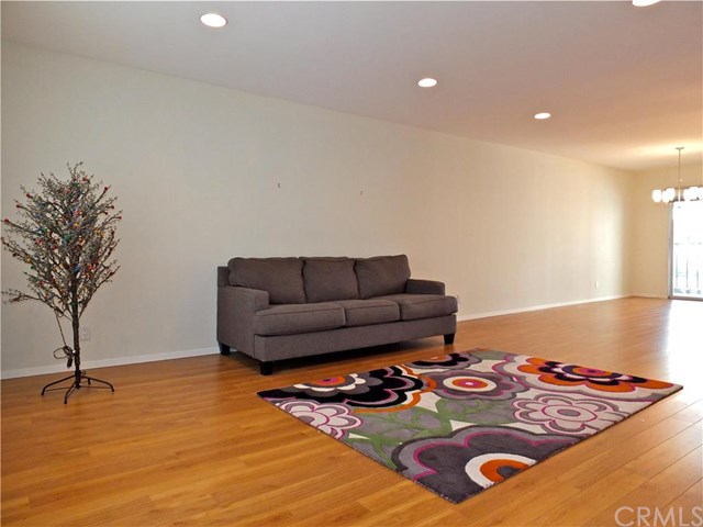 2121 East 1st Street, Long Beach, CA 90803