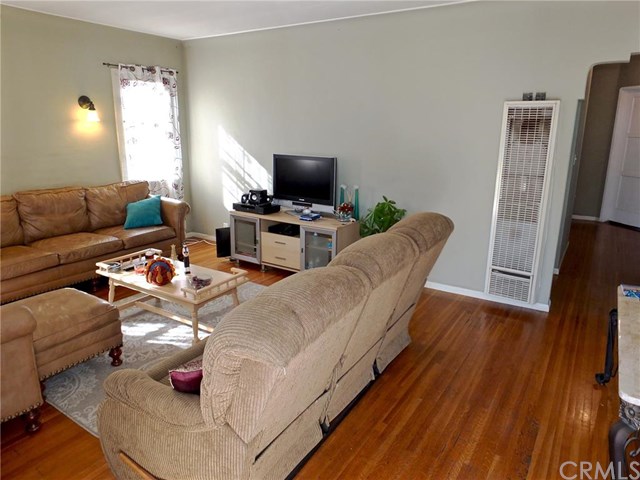 1381 Park Avenue, Long Beach, CA 90804