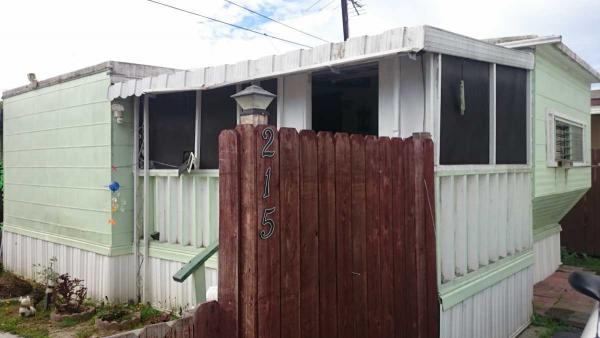Las Brisas 400 E. Arbor St. Sp.#215Long Beach, CA 90805