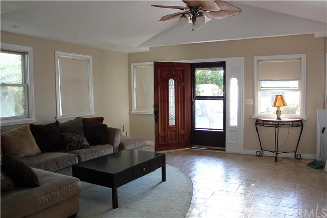 2682De Forest Ave, Long Beach, United States 90806