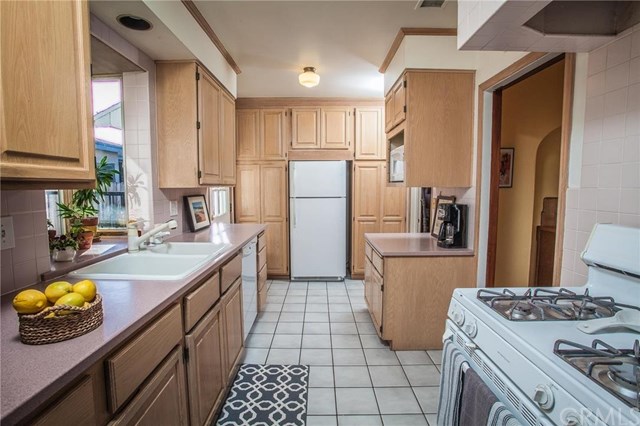 3475 Cerritos Avenue, Long Beach, CA 90807