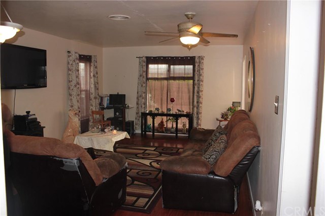 3935 CHERRY Avenue, Long Beach, CA 90807