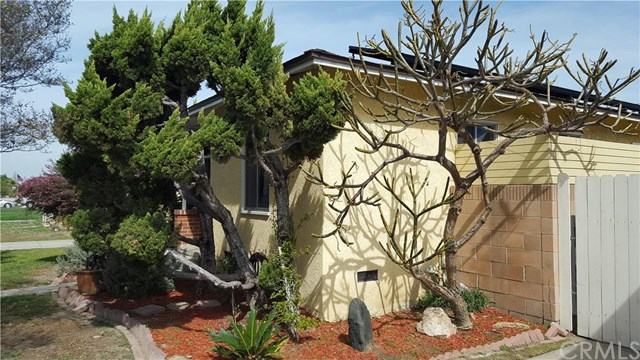 3102 North Bellflower Boulevard, Long Beach, CA 90808