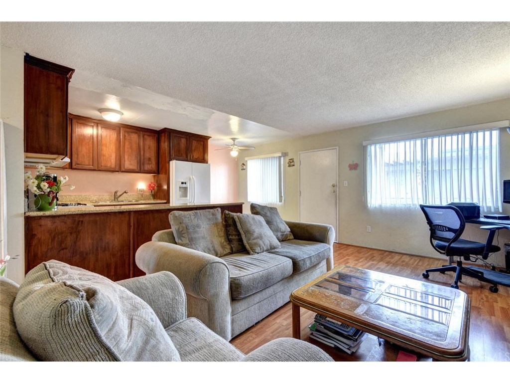 3245 Santa Fe Avenue, Long Beach, CA 90810