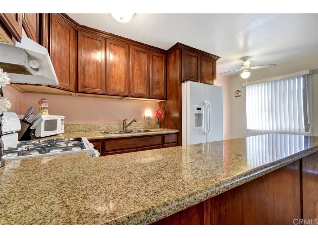 3245 Santa Fe Avenue, Long Beach, CA 90810