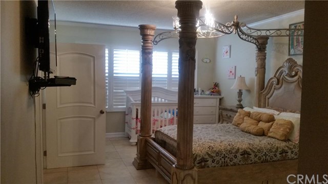 1044 Chestnut Avenue, Long Beach, CA 90813