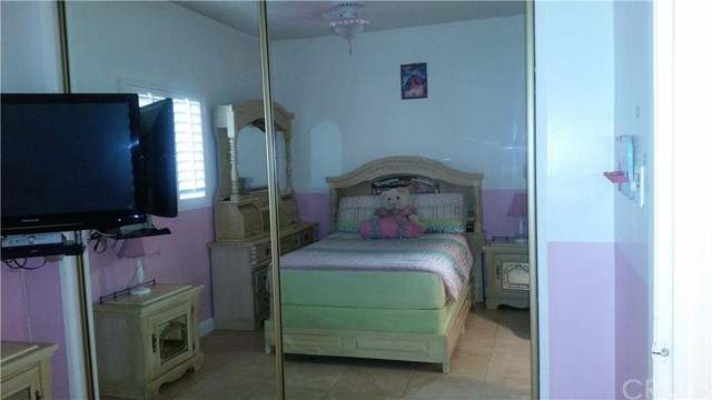 1044 Chestnut Avenue, Long Beach, CA 90813