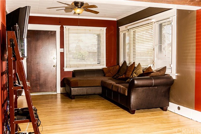 1502 East 8th Street, Long Beach, CA 90813