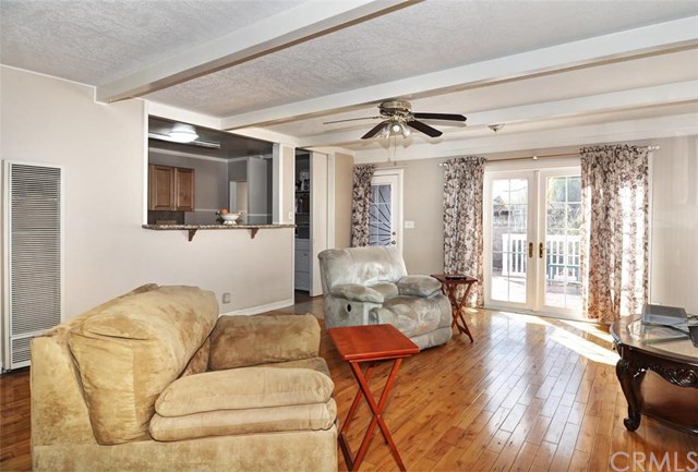 2041 Ostrom Avenue, Long Beach, CA 90815