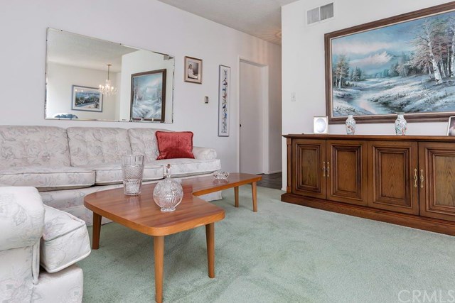 5700 East Walton Street, Long Beach, CA 90815