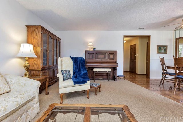 2825 Iroquois Avenue, Long Beach, CA 90815
