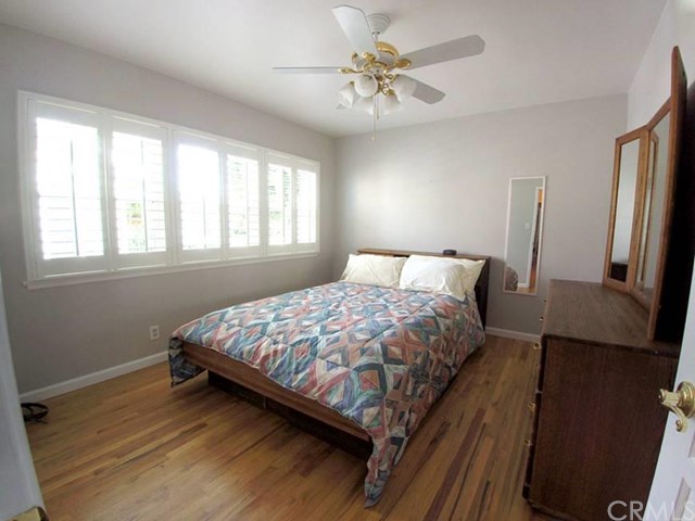2729 Hackett Avenue, Long Beach, CA 90815
