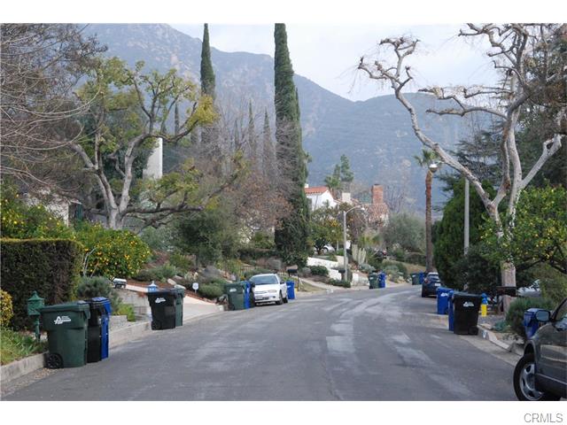 939 Athens St, Altadena, United States 91001