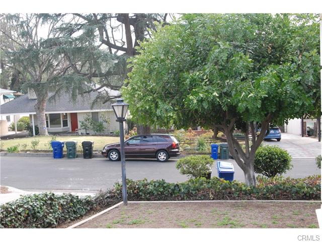 939 Athens St, Altadena, United States 91001