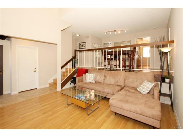 596 W Huntington Dr #F, Arcadia, United States 91007