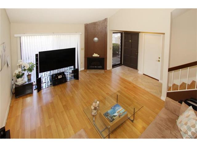 596 W Huntington Dr #F, Arcadia, United States 91007