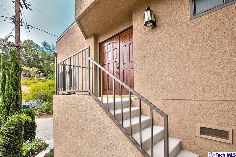 9632 Hillhaven Avenue, Tujunga, CA 91042