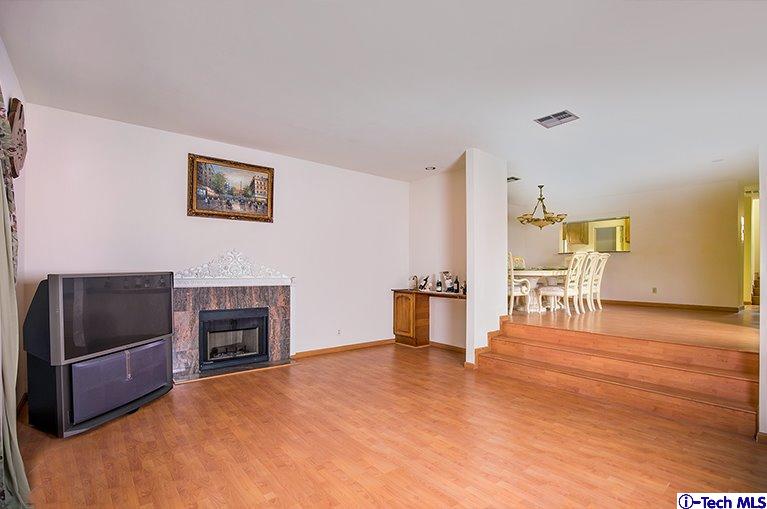 9632 Hillhaven Avenue, Tujunga, CA 91042