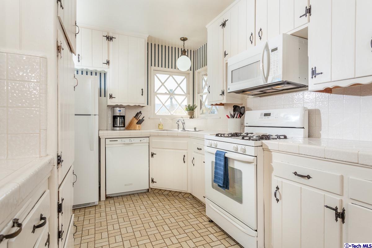 6261 Reid Street, Tujunga, CA 91042