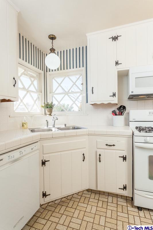6261 Reid Street, Tujunga, CA 91042