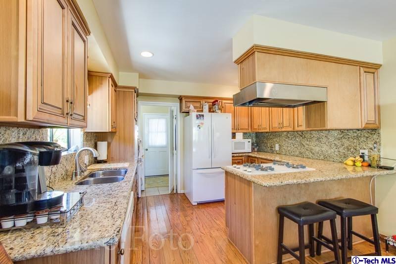 7200 Dos Rios Drive, Tujunga, CA 91042