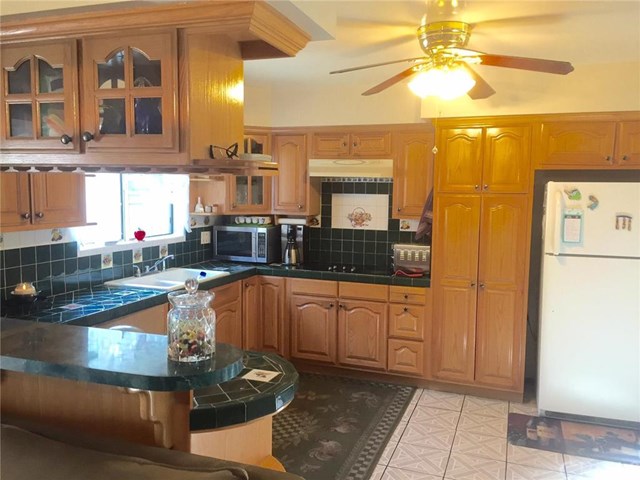 1696 Glen Avenue, Pasadena, CA 91103