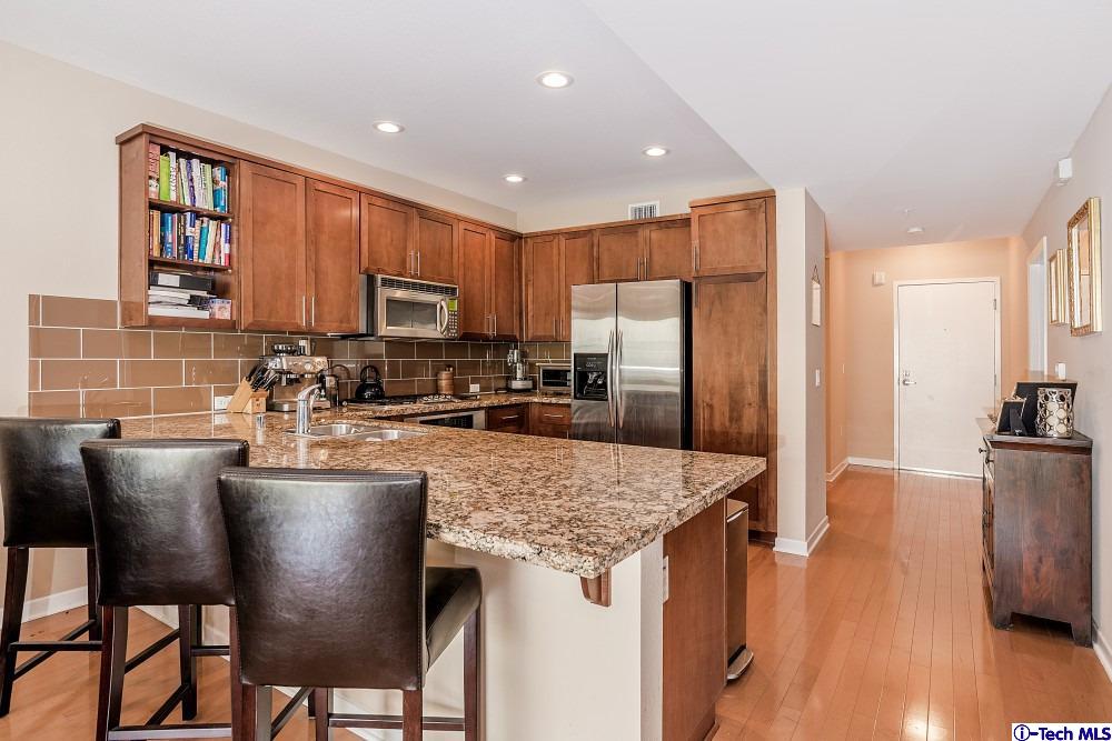 111 South De Lacey Avenue, Pasadena, CA 91105
