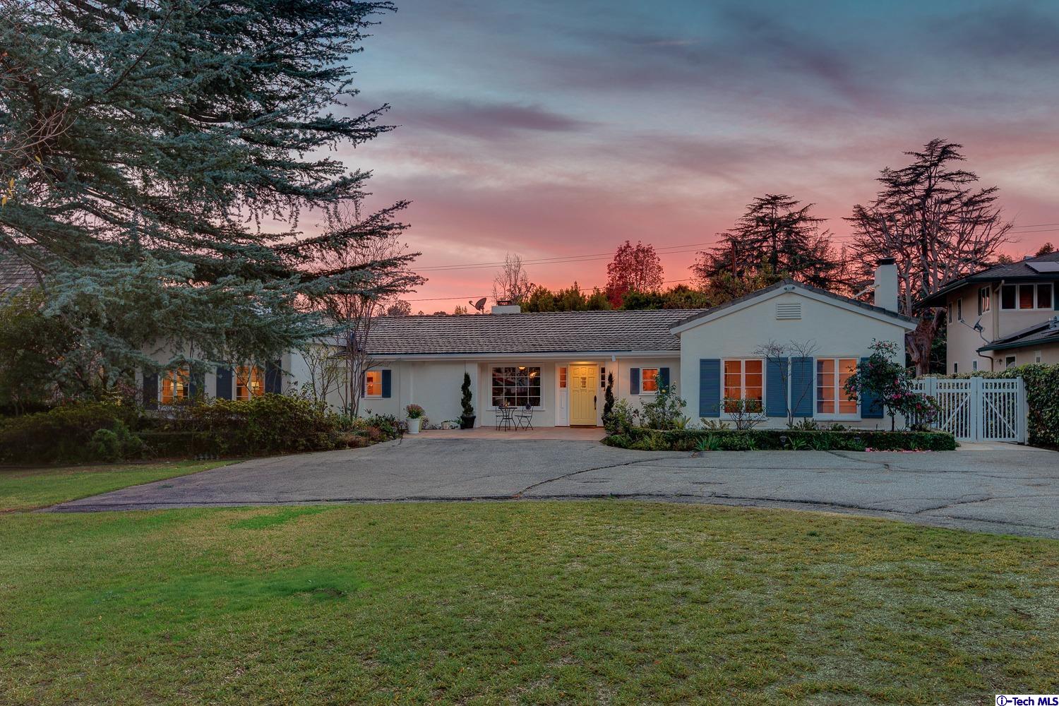 367 W Del Mar Blvd