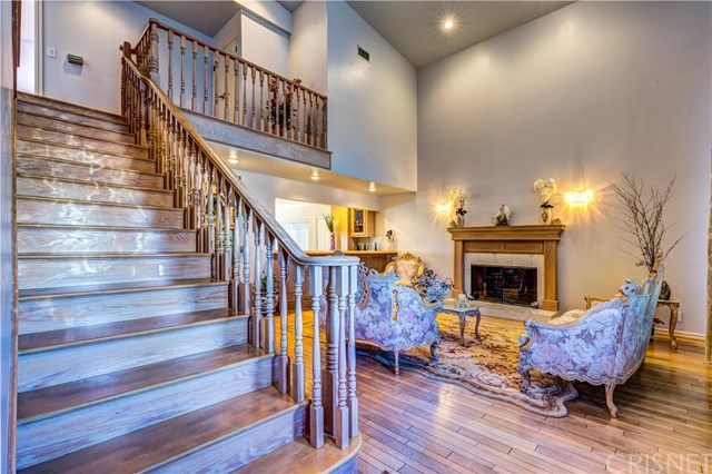 1404 Glen Oaks Blvd