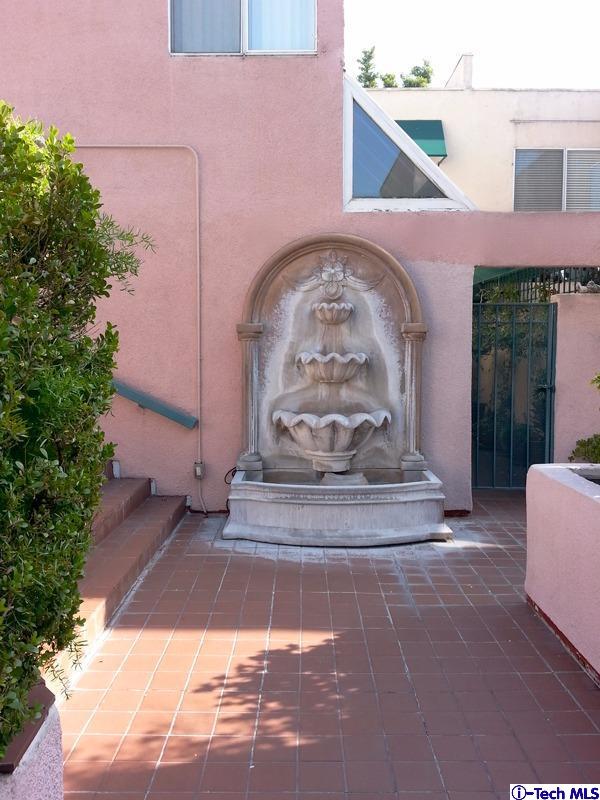400 Monterey Road, Glendale, CA 91206
