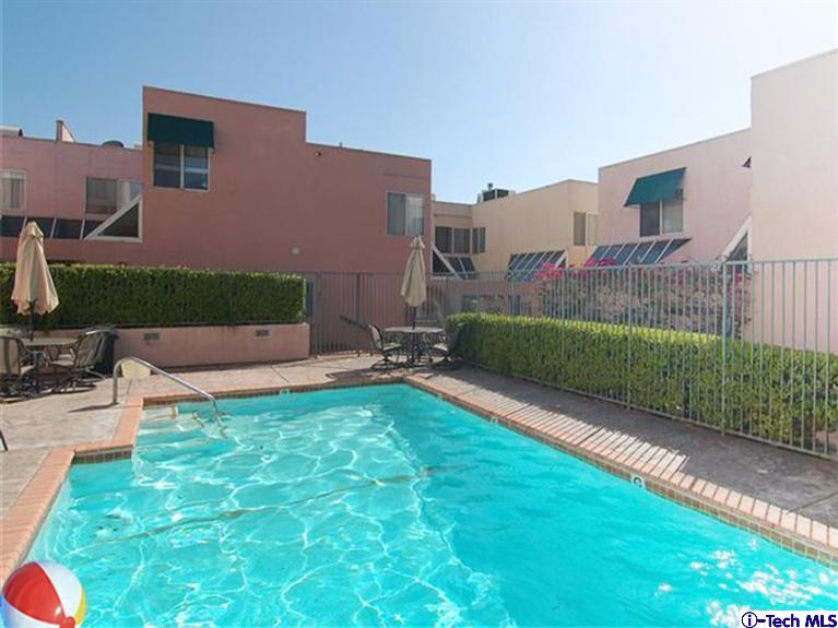 400 Monterey Road, Glendale, CA 91206