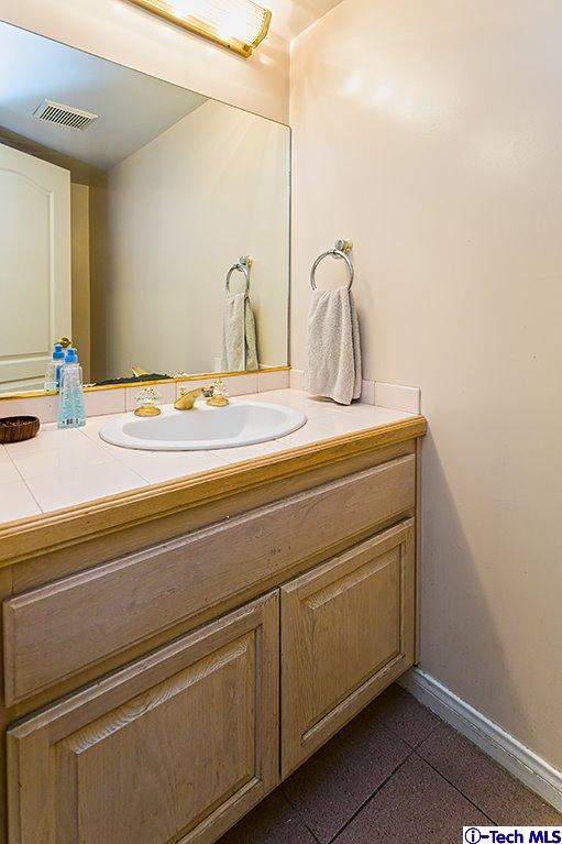 3312 Honolulu Avenue, La Crescenta, CA 91214