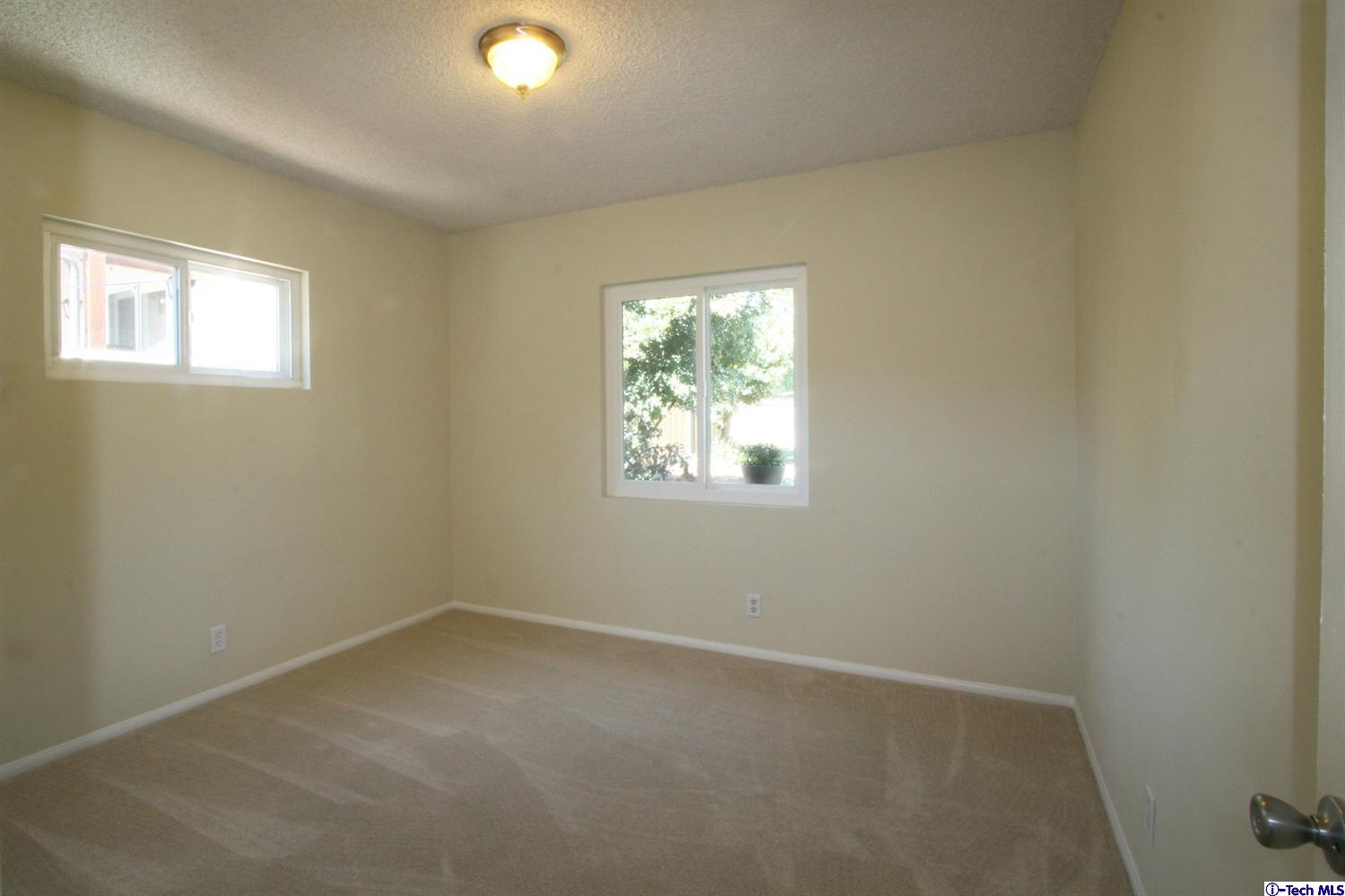 2710 Mayfield Avenue, La Crescenta, CA 91214