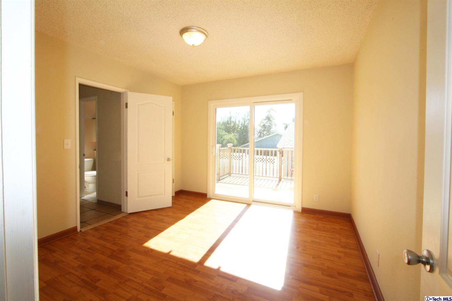 2710 Mayfield Avenue, La Crescenta, CA 91214