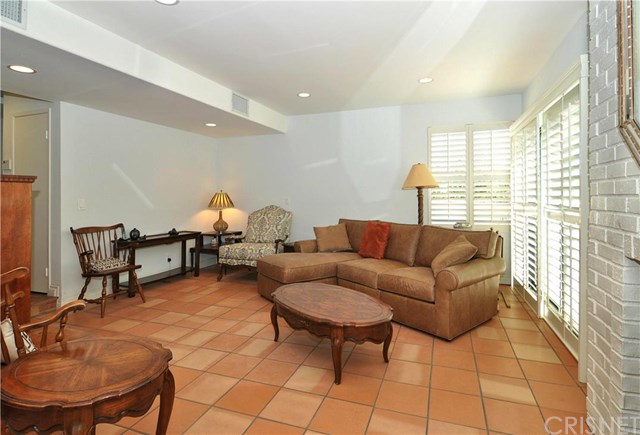 4223 Freedom Drive, Calabasas, CA 91302