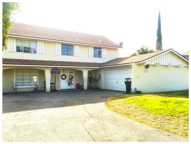 22316 Wyandotte Street, Canoga Park, CA 91303