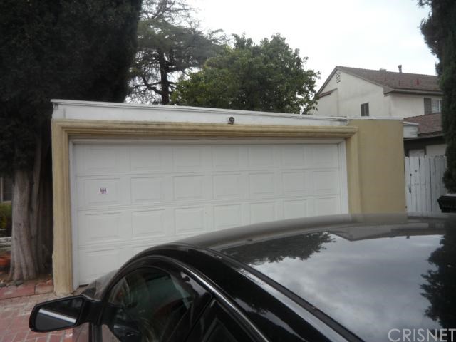 22200 Wyandotte Street, Canoga Park, CA 91303