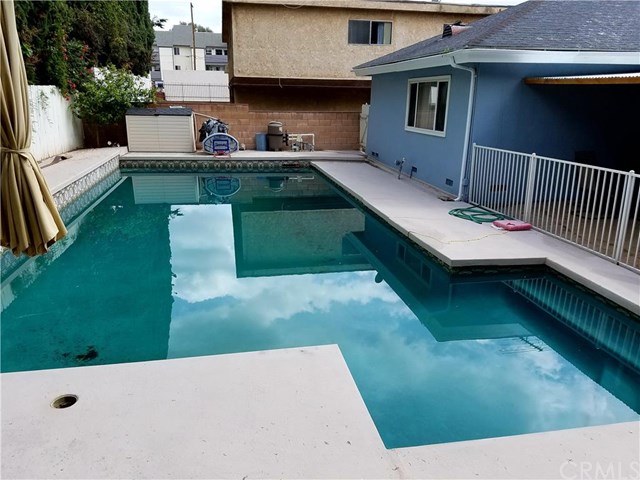 20321 KESWICK Street, Winnetka, CA 91306