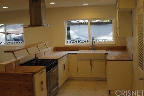 7012 Vicky Avenue, West Hills, CA 91307