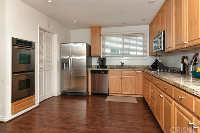23820 Hartland Street, West Hills, CA 91307