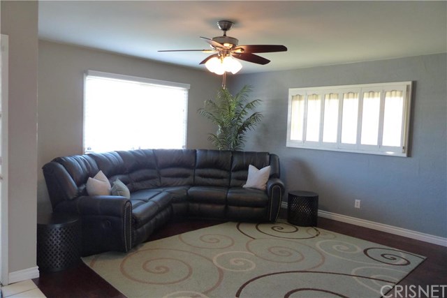 23700 Archwood Street, West Hills, CA 91307