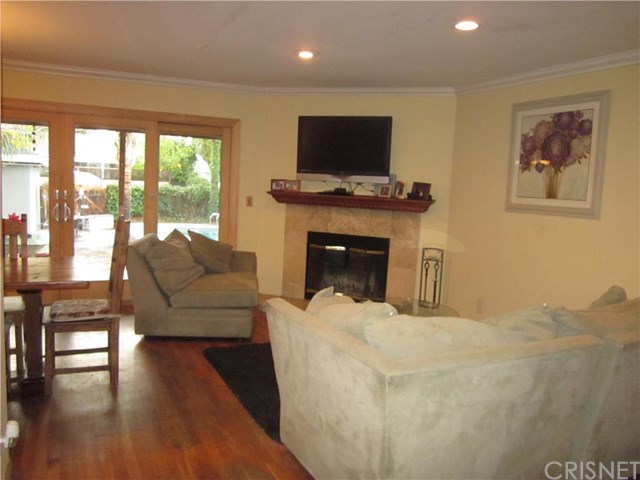 6521 Woodlake Avenue, West Hills, CA 91307
