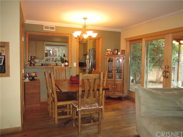 6521 Woodlake Avenue, West Hills, CA 91307