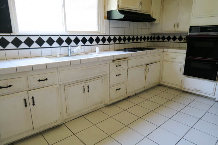 6815 Sale AveWest Hills, CA, 91307Los Angeles County