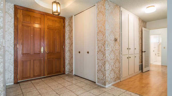 20055 Lassen St, Chatsworth, United States 91311